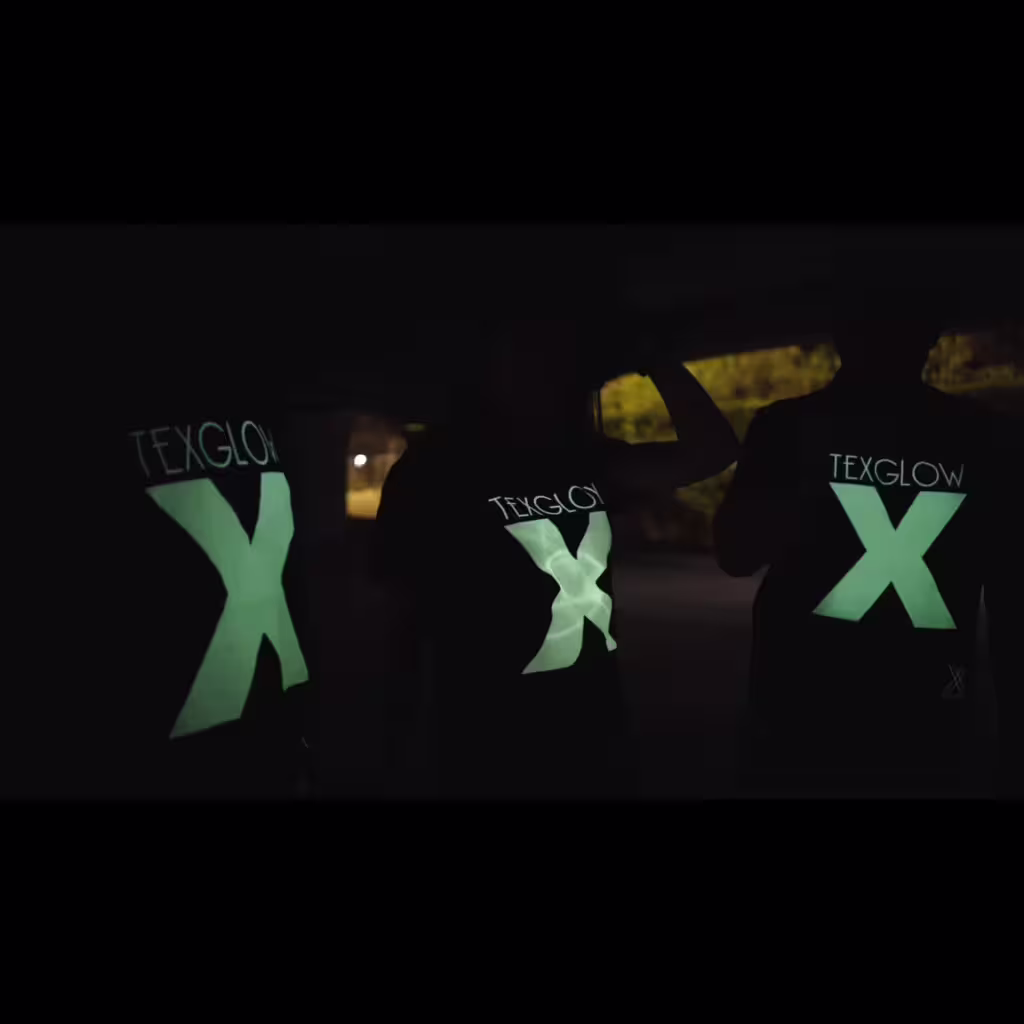 camisetas-tecnologia-fotoluminiscente-texglow-consejos-visibilidad-movilidad-urbana-texglowco