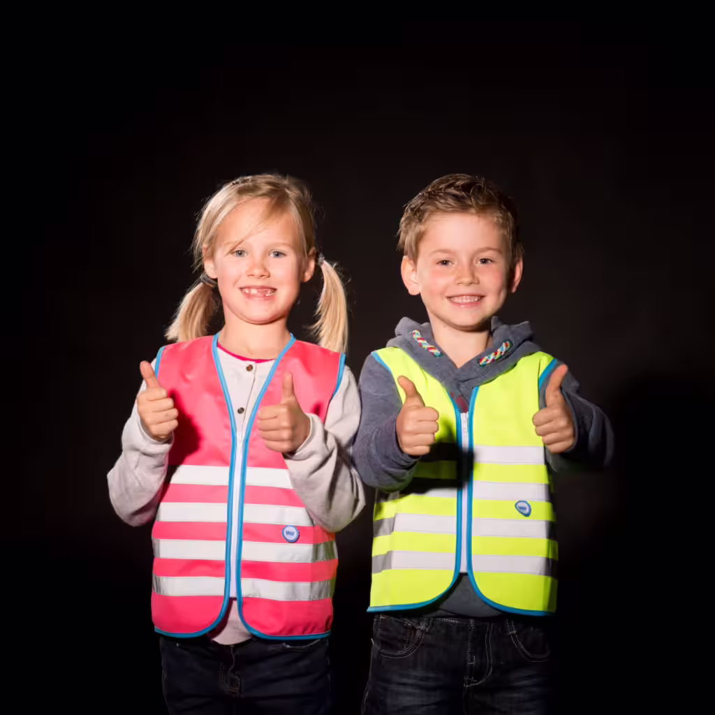 chaleco-reflectante-ninos-alta-visibilidad-movilidad-urbana-wowow-fun-jacket-rosa-en1150-texglowco-4