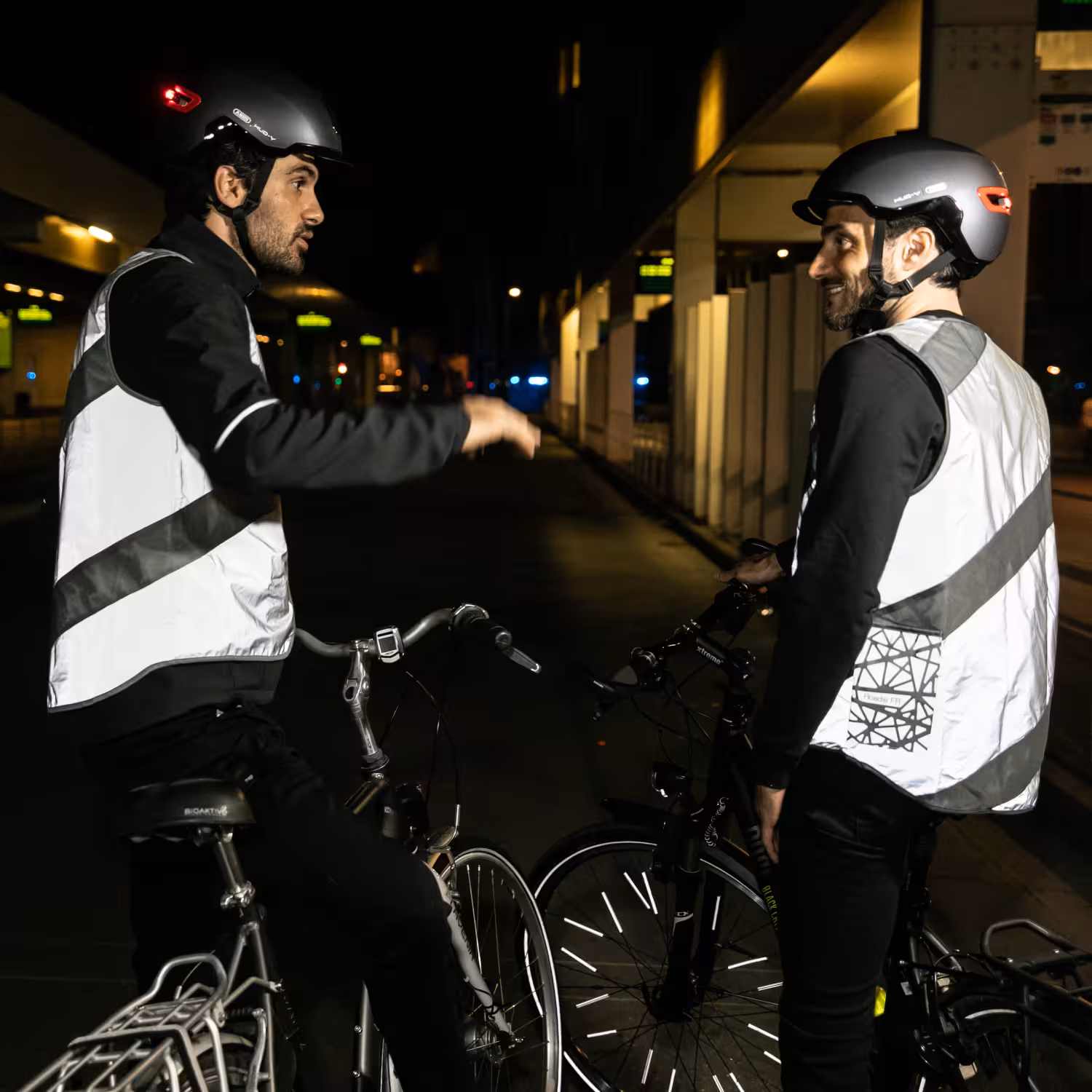 chalecos-reflectantes-hombre-ropa-movilidad-urbana-texglowco